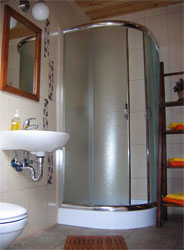 В каждой комнате есть санузел