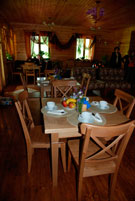 Каминный зал-столовая